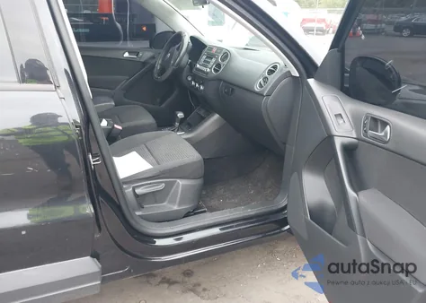 2010 Volkswagen Tiguan S from USA, damaged, VIN WVGBV7AX2AW526171